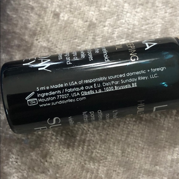 Sunday Riley Retinoid & Retunol - Picture 2 of 3